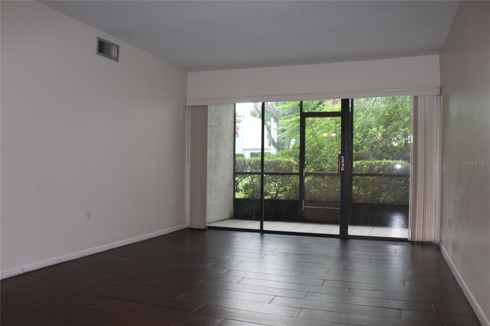 WIMBLEDON PARK CONDO 01 - Residential Lease