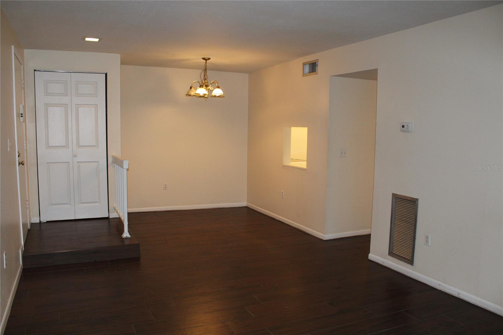 WIMBLEDON PARK CONDO 01 - Residential Lease