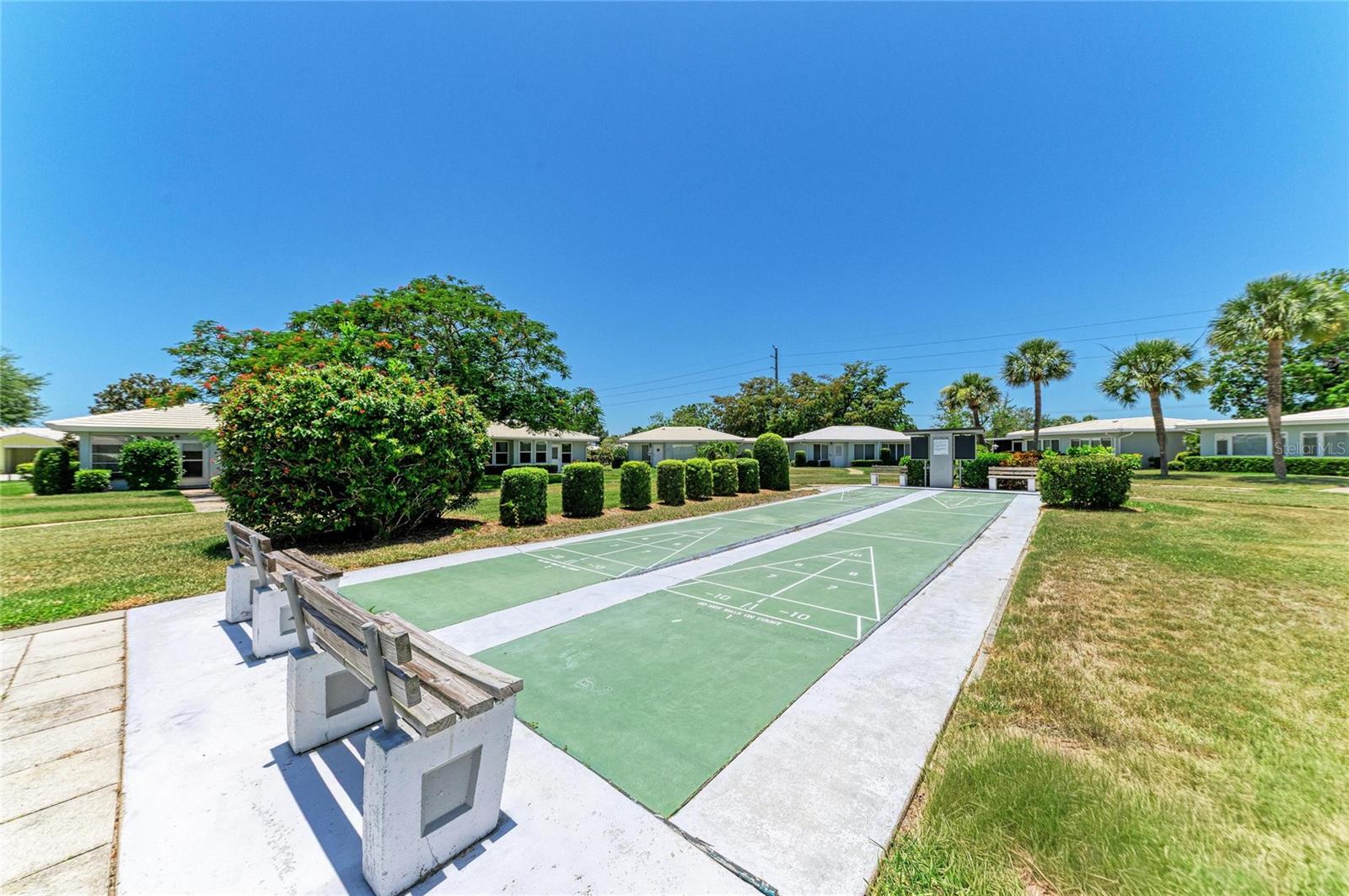 VILLAGE GREEN OF BRADENTON SEC 5 - Residential