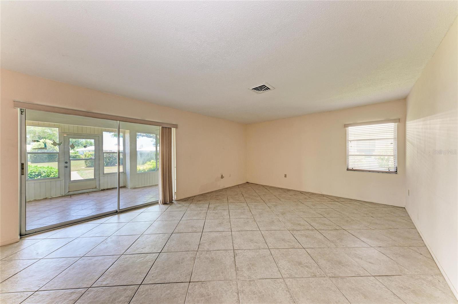 VILLAGE GREEN OF BRADENTON SEC 5 - Residential