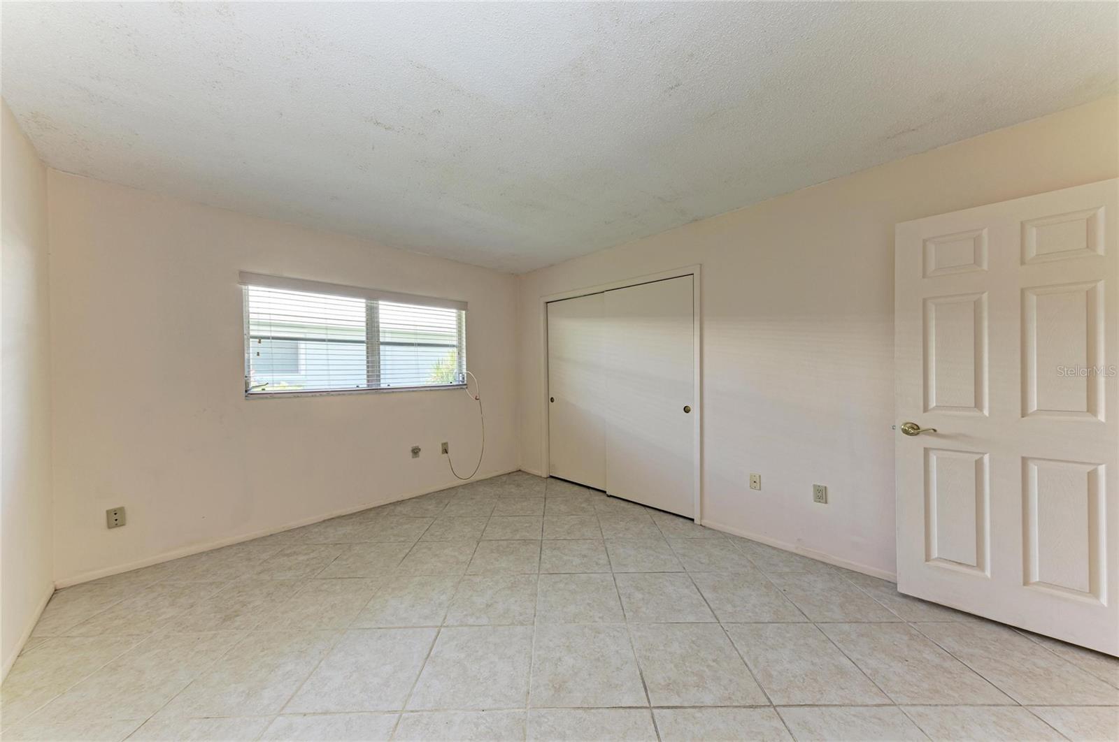 VILLAGE GREEN OF BRADENTON SEC 5 - Residential