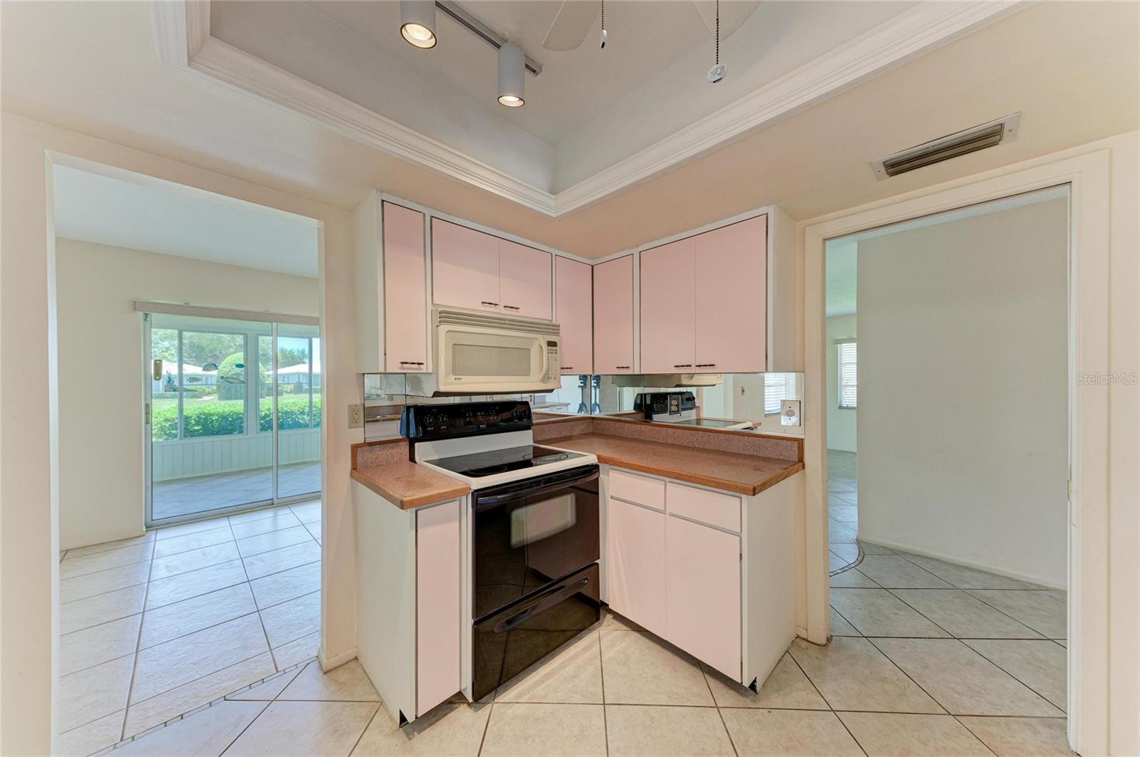 VILLAGE GREEN OF BRADENTON SEC 5 - Residential