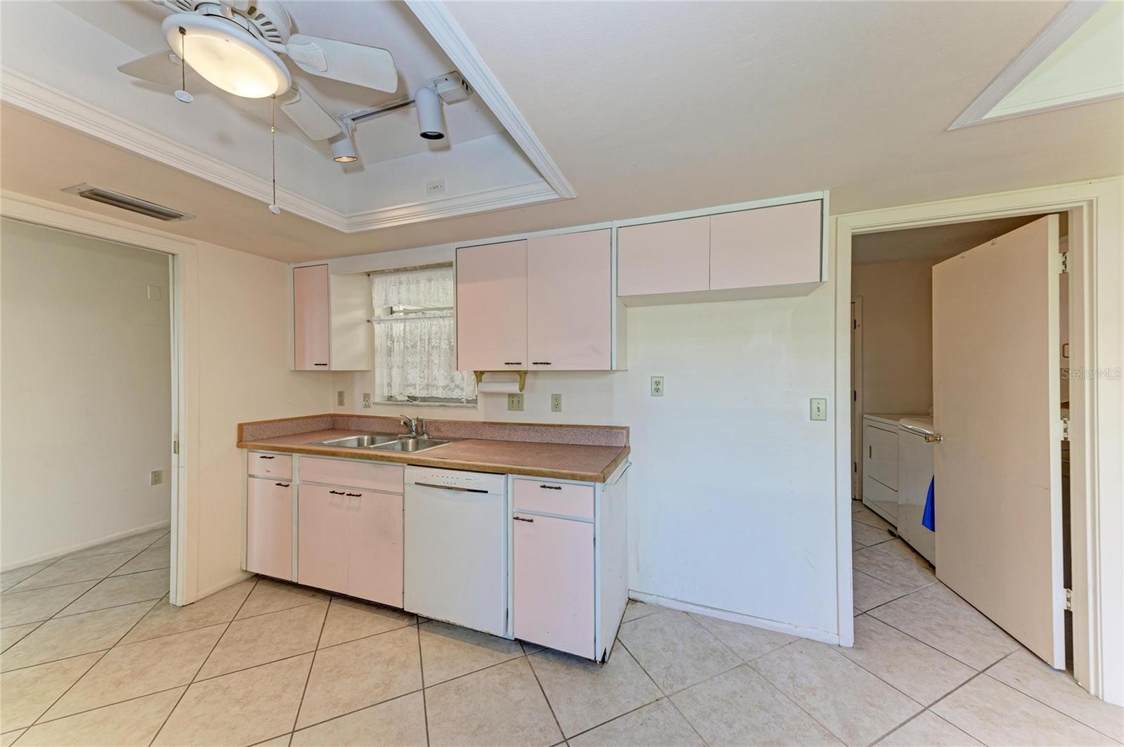 VILLAGE GREEN OF BRADENTON SEC 5 - Residential