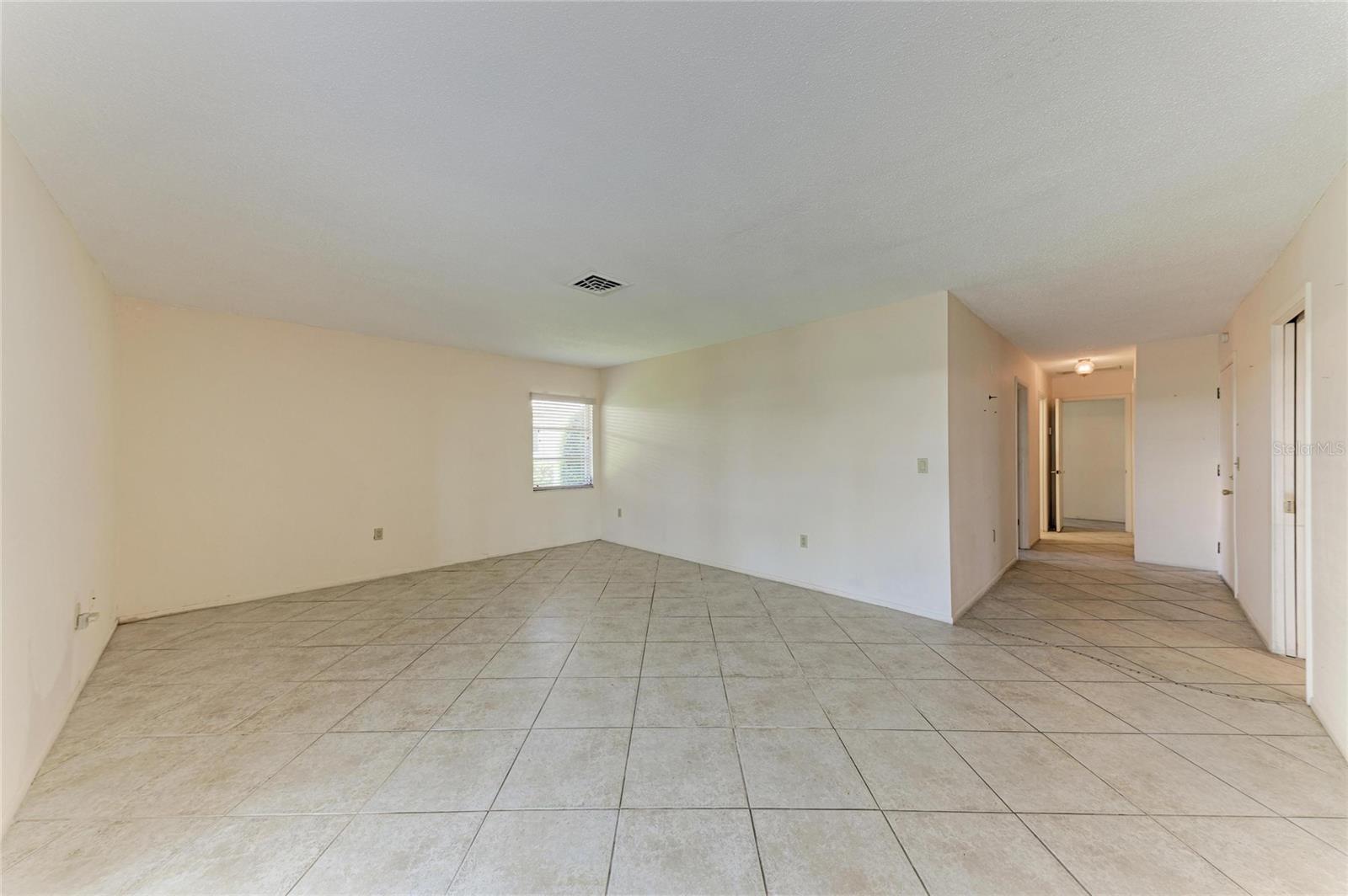 VILLAGE GREEN OF BRADENTON SEC 5 - Residential