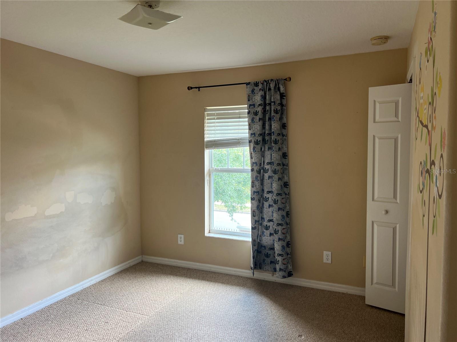 CROWNTREE LAKES 02 & 03 - Residential Lease