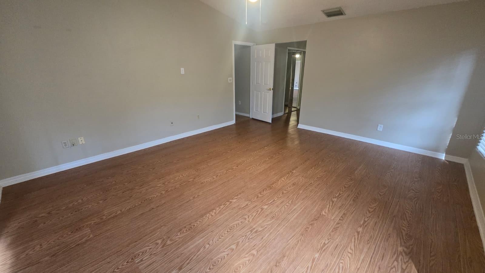 OAKRIDGE ESTATES AT RIDGEMOOR - Residential