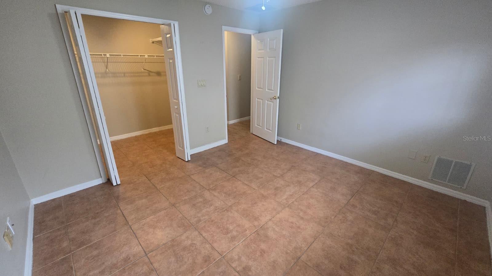 OAKRIDGE ESTATES AT RIDGEMOOR - Residential