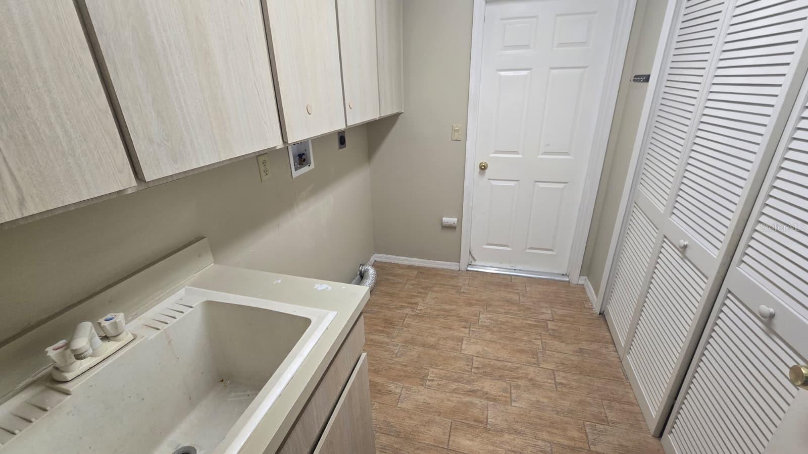 OAKRIDGE ESTATES AT RIDGEMOOR - Residential