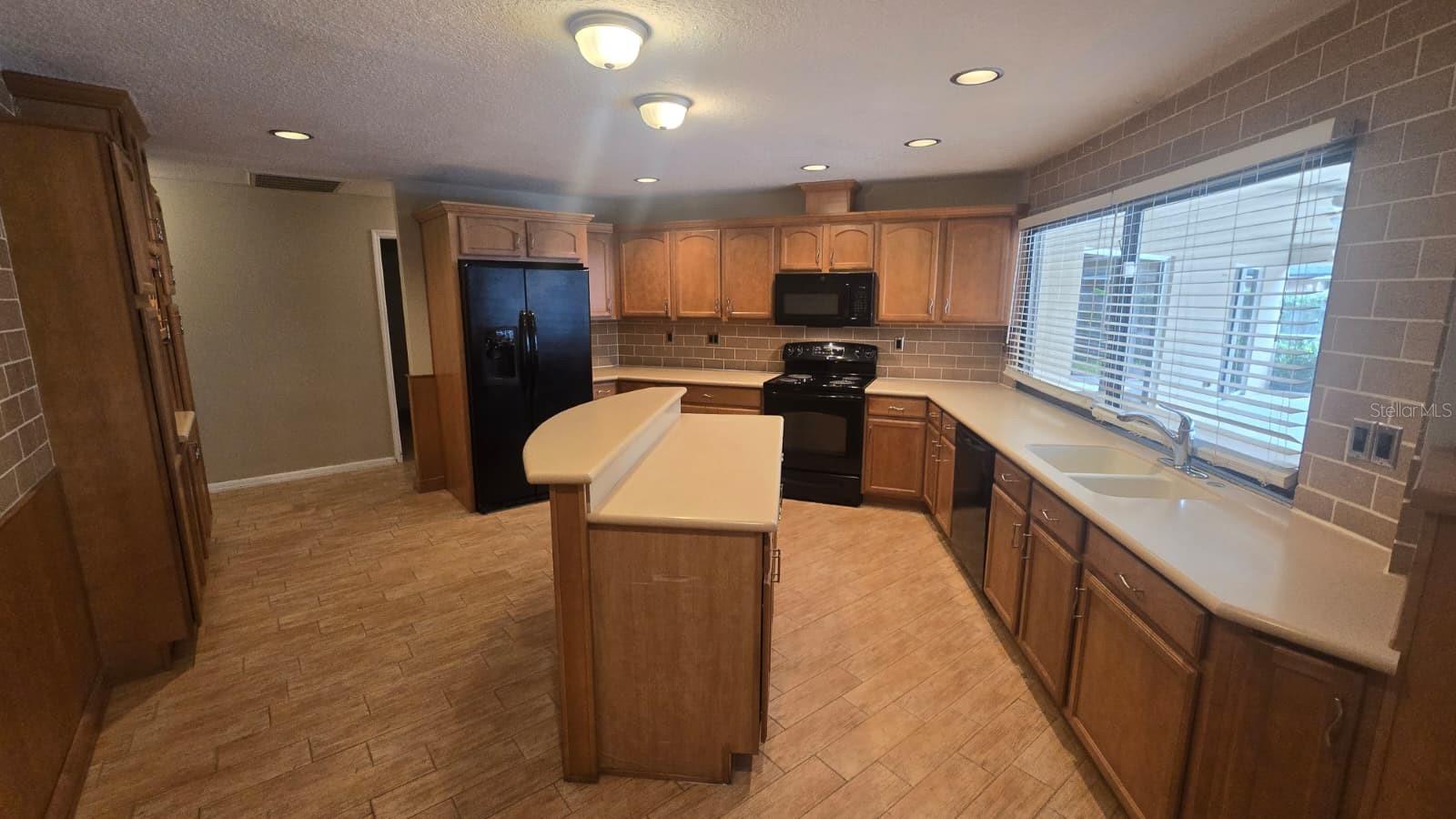 OAKRIDGE ESTATES AT RIDGEMOOR - Residential