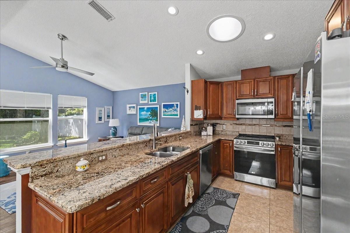 CARRIAGE CREEK AT BREAKAWAY TRAILS - Residential