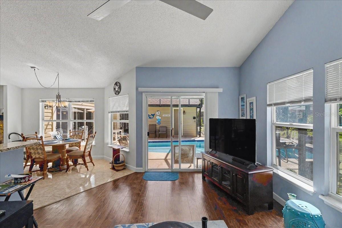 CARRIAGE CREEK AT BREAKAWAY TRAILS - Residential
