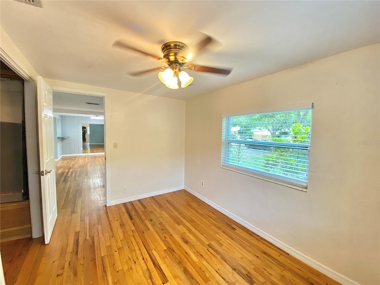 HOELDTKE GROVE SUB - Residential Lease