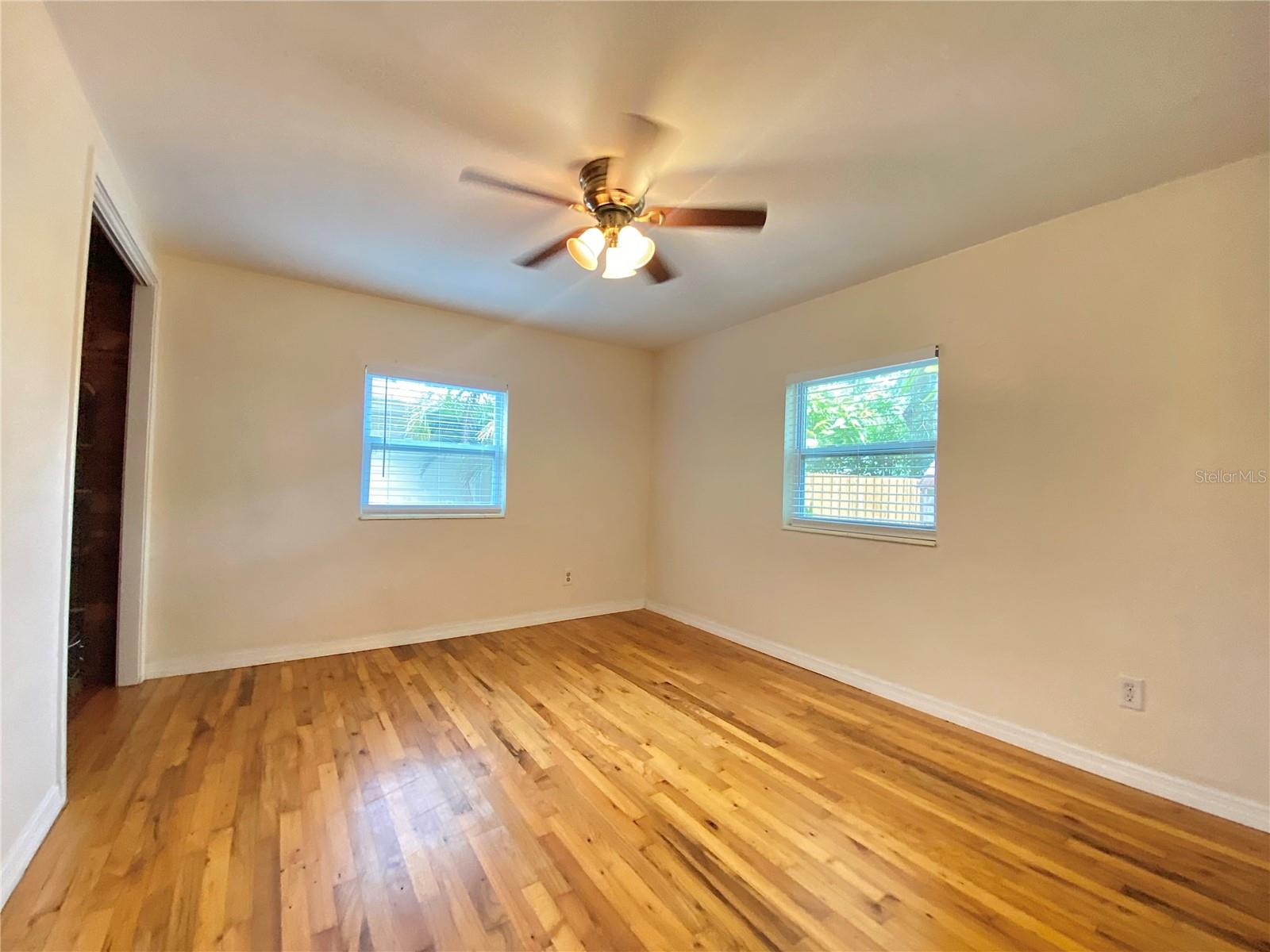 HOELDTKE GROVE SUB - Residential Lease