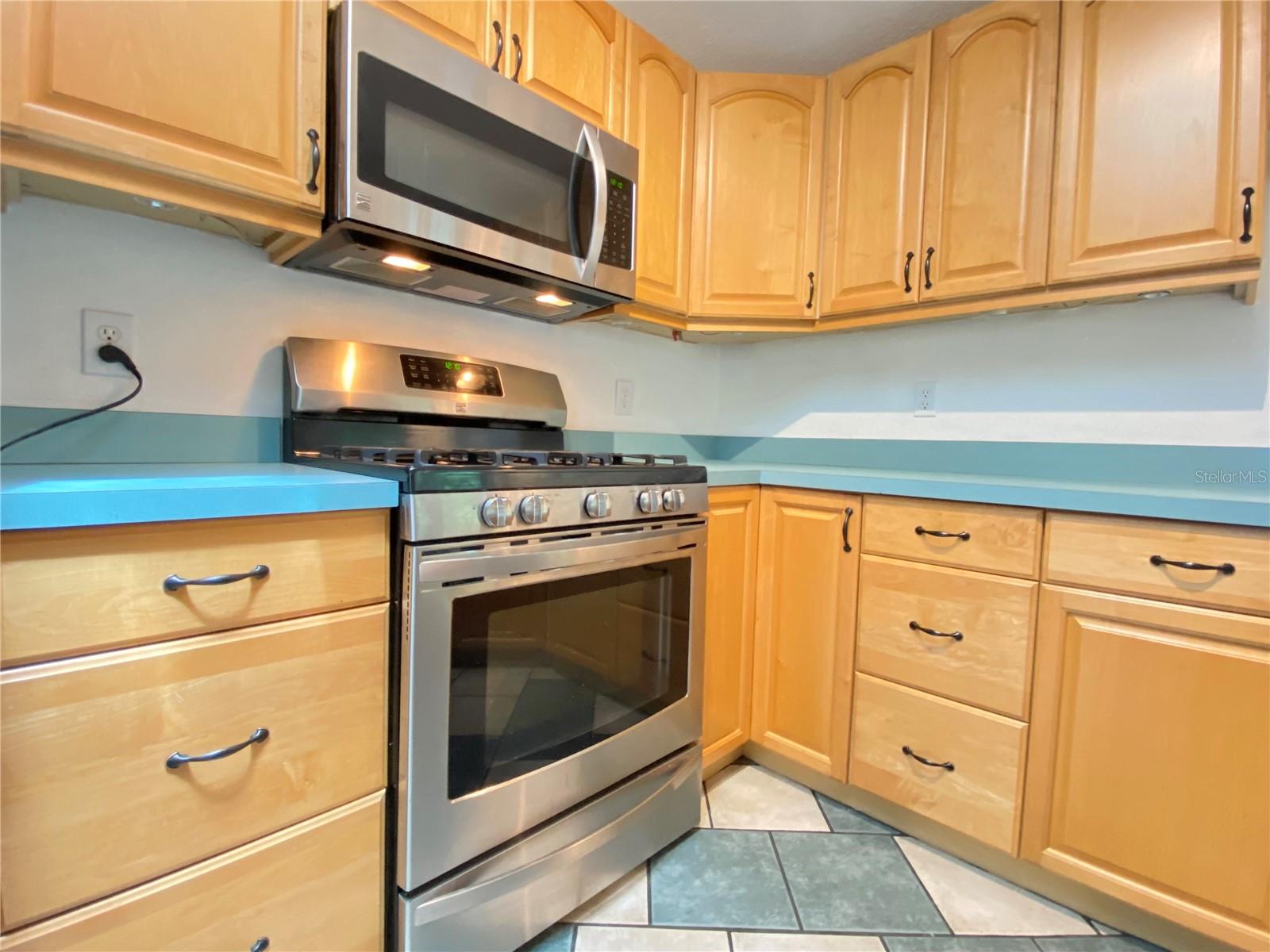 HOELDTKE GROVE SUB - Residential Lease