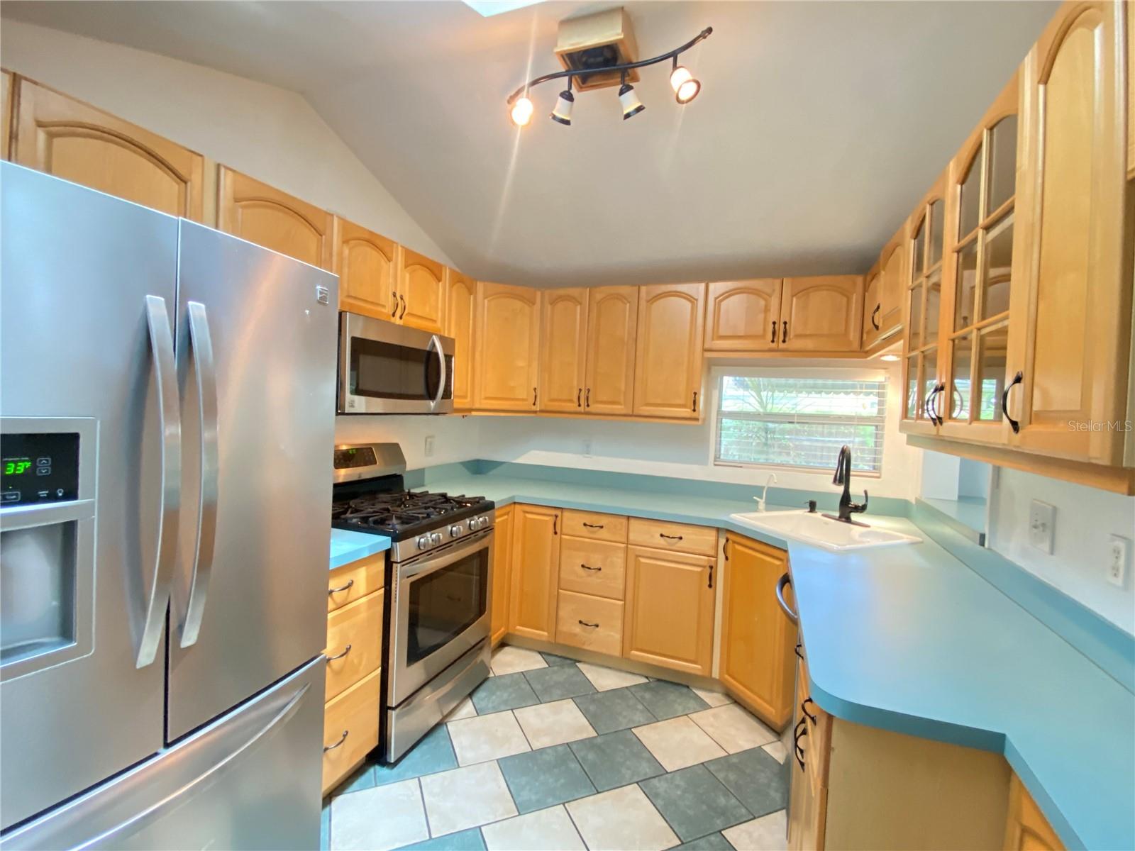 HOELDTKE GROVE SUB - Residential Lease