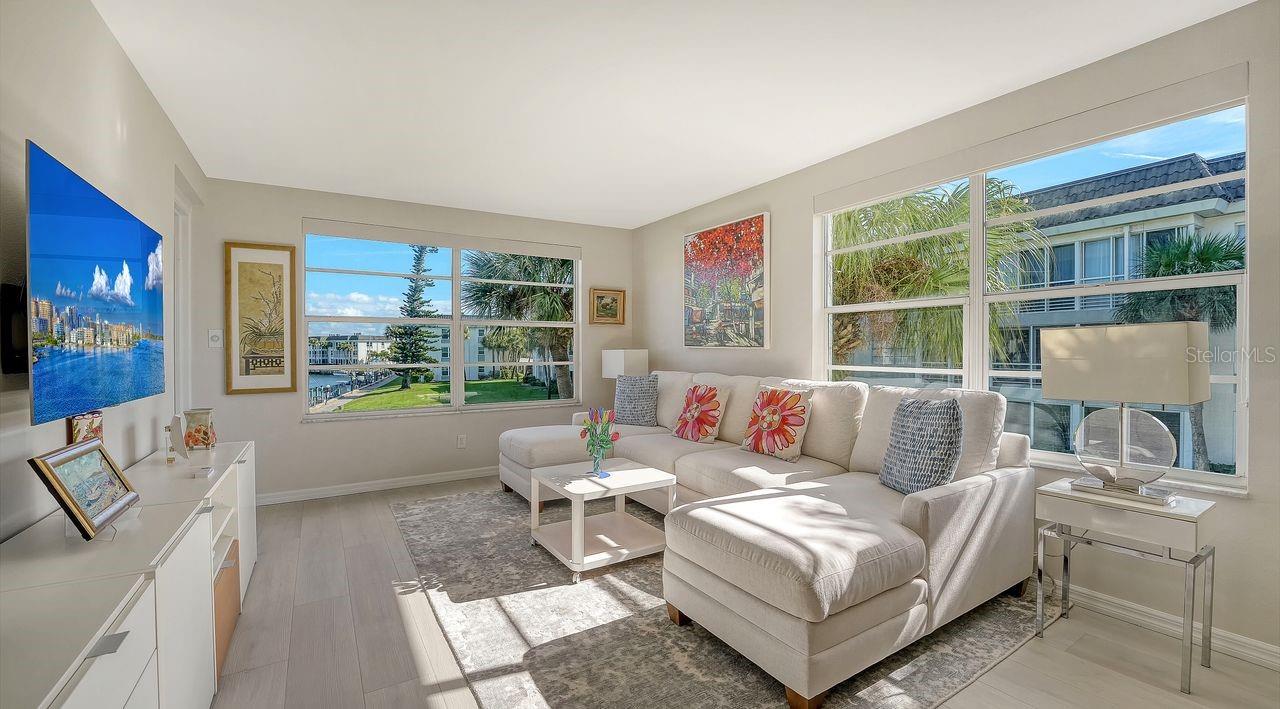 LONGBOAT HARBOUR - Residential
