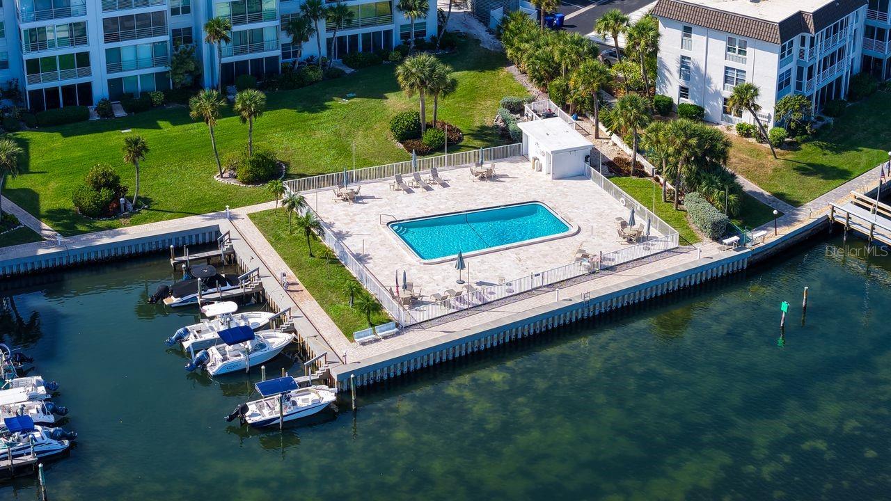 LONGBOAT HARBOUR - Residential