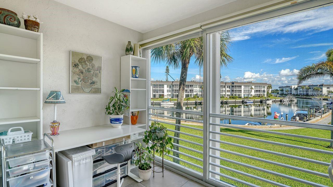 LONGBOAT HARBOUR - Residential