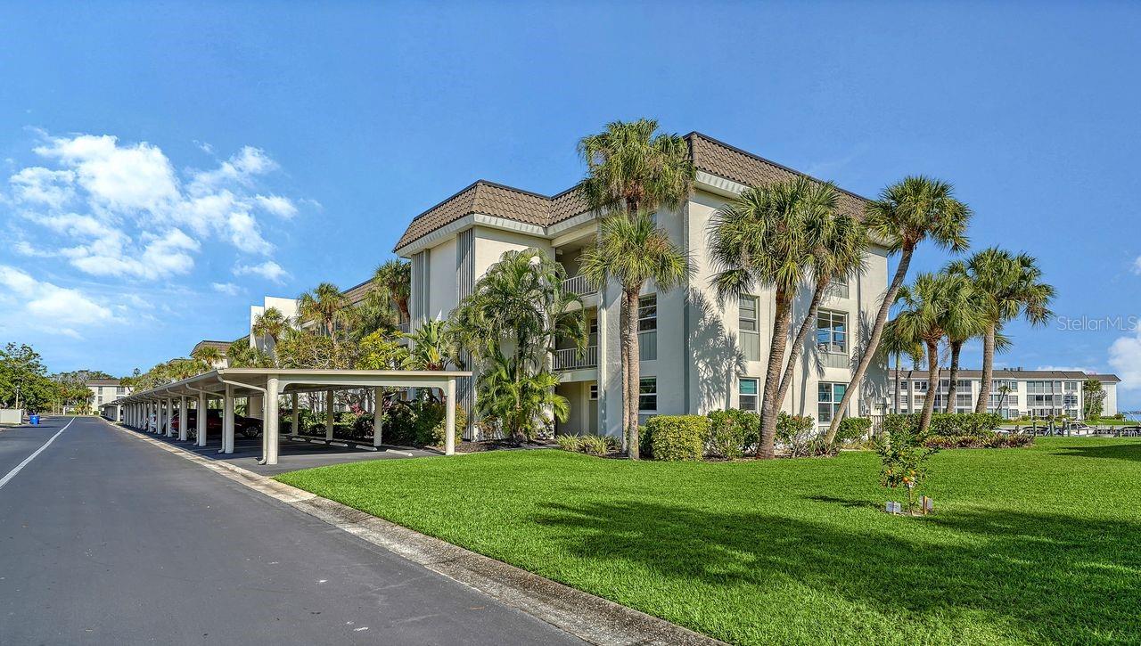 LONGBOAT HARBOUR - Residential