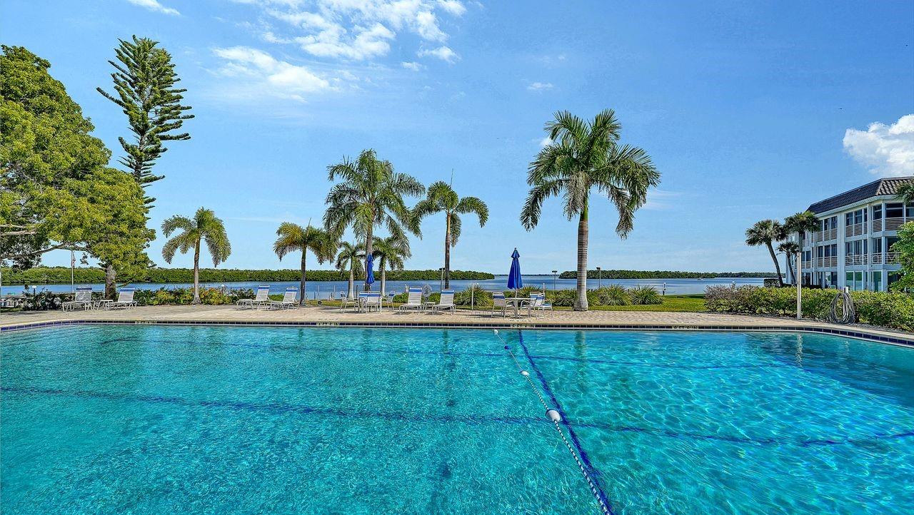LONGBOAT HARBOUR - Residential