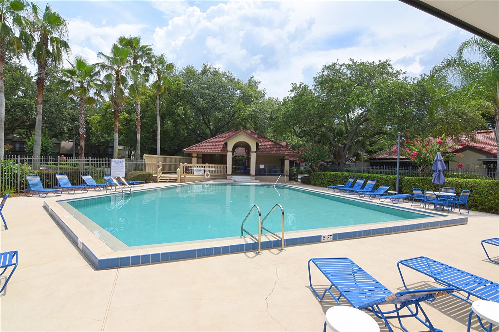 CYPRESS CLUB - Residential