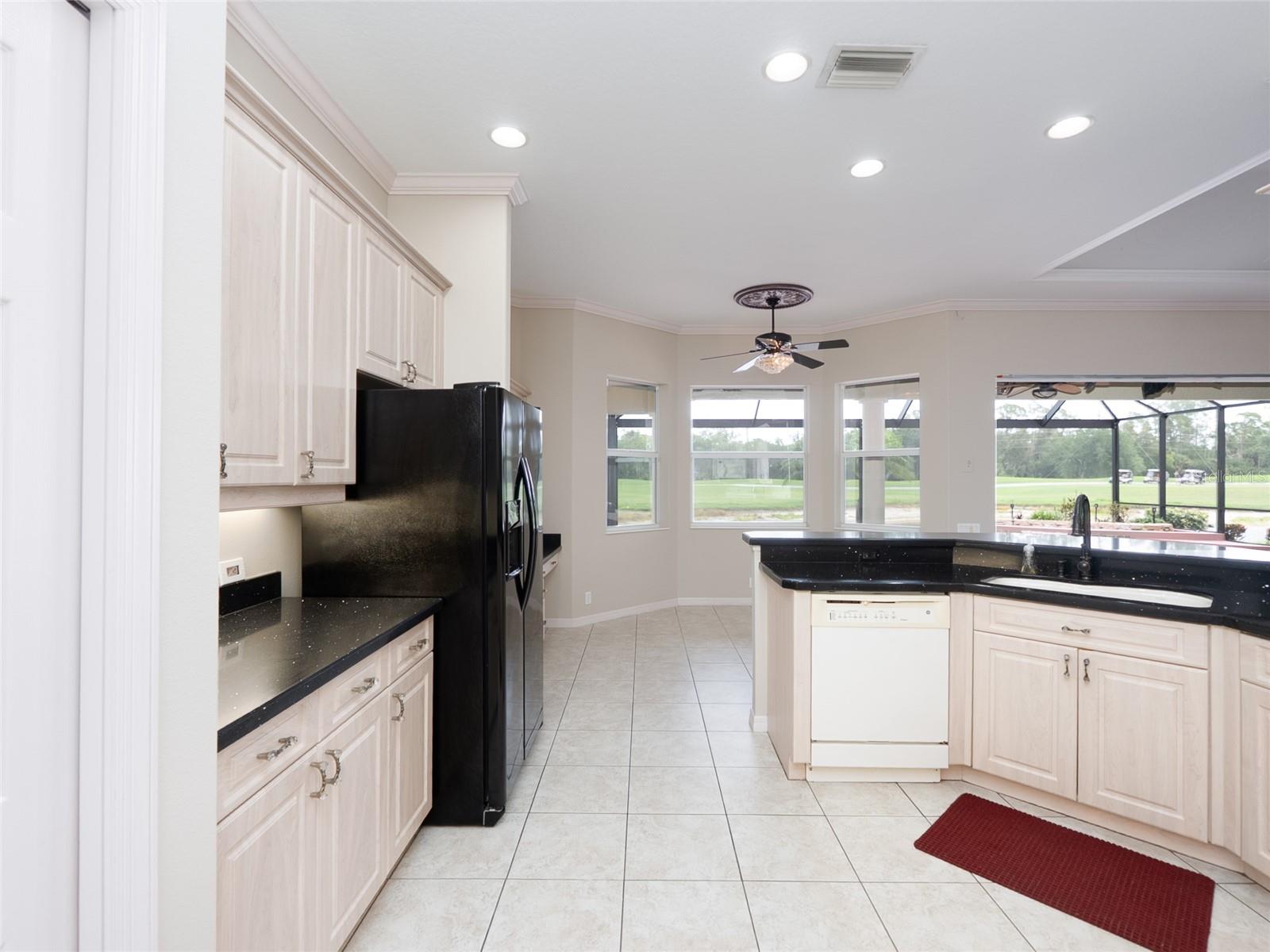 PELICAN POINTE GOLF & COUNTRY CLUB - Residential