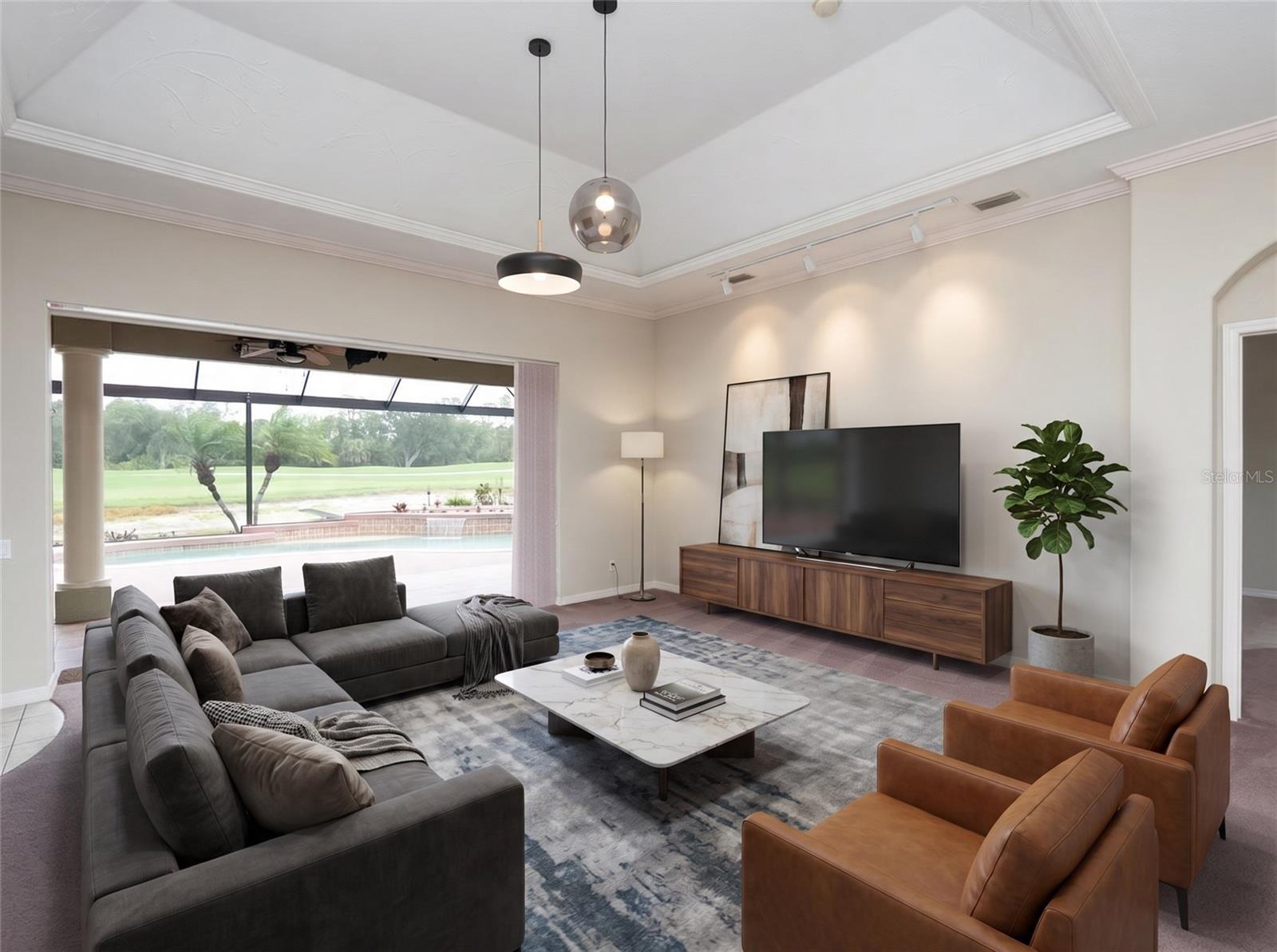 PELICAN POINTE GOLF & COUNTRY CLUB - Residential