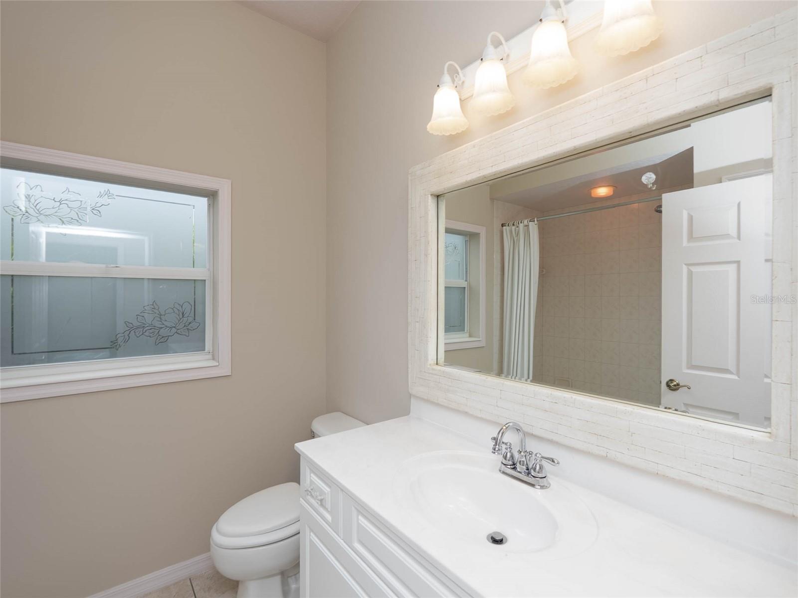 PELICAN POINTE GOLF & COUNTRY CLUB - Residential