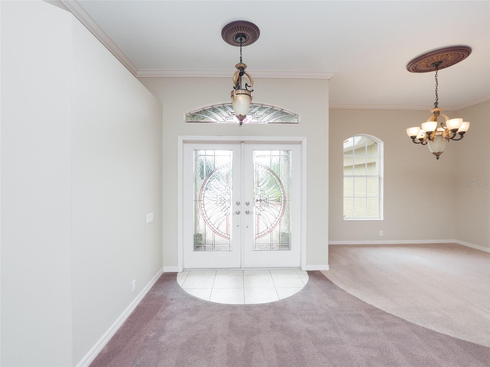 PELICAN POINTE GOLF & COUNTRY CLUB - Residential