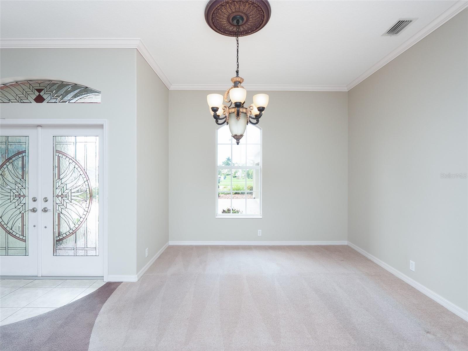 PELICAN POINTE GOLF & COUNTRY CLUB - Residential