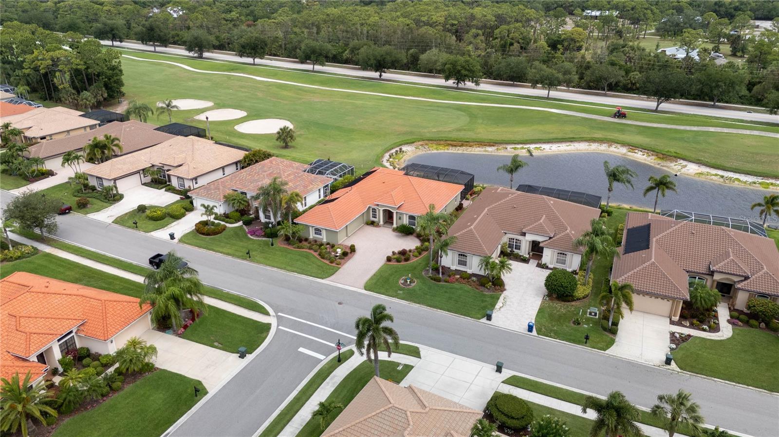 PELICAN POINTE GOLF & COUNTRY CLUB - Residential