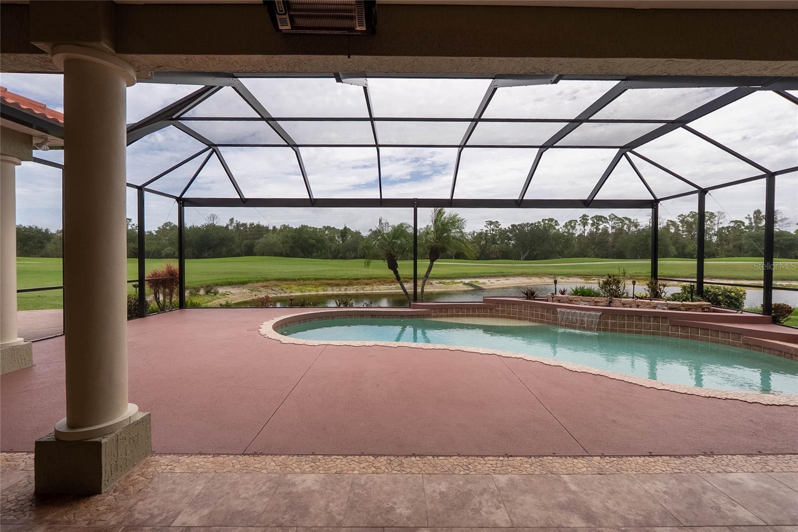 PELICAN POINTE GOLF & COUNTRY CLUB - Residential