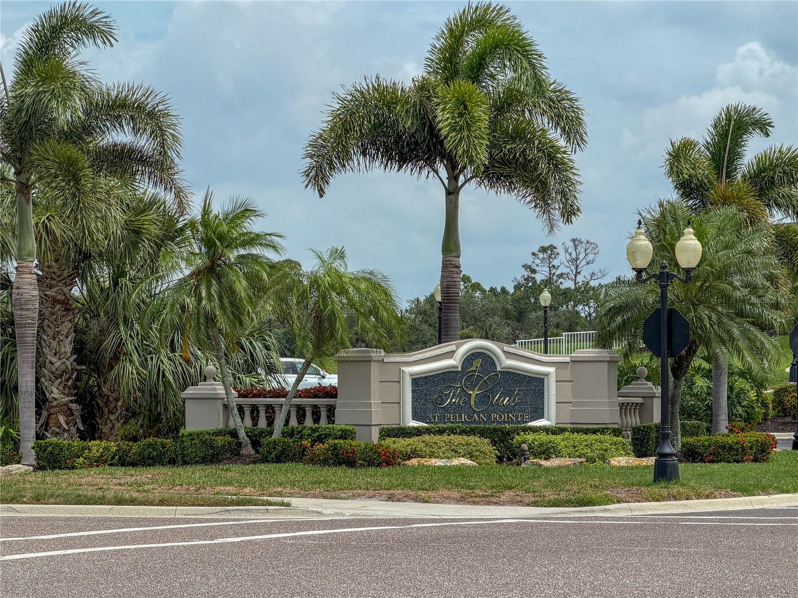 PELICAN POINTE GOLF & COUNTRY CLUB - Residential