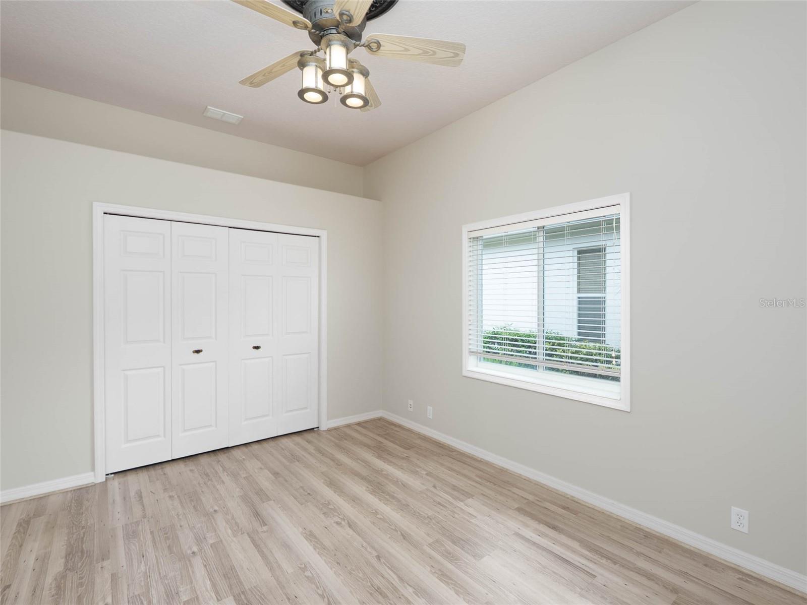 PELICAN POINTE GOLF & COUNTRY CLUB - Residential