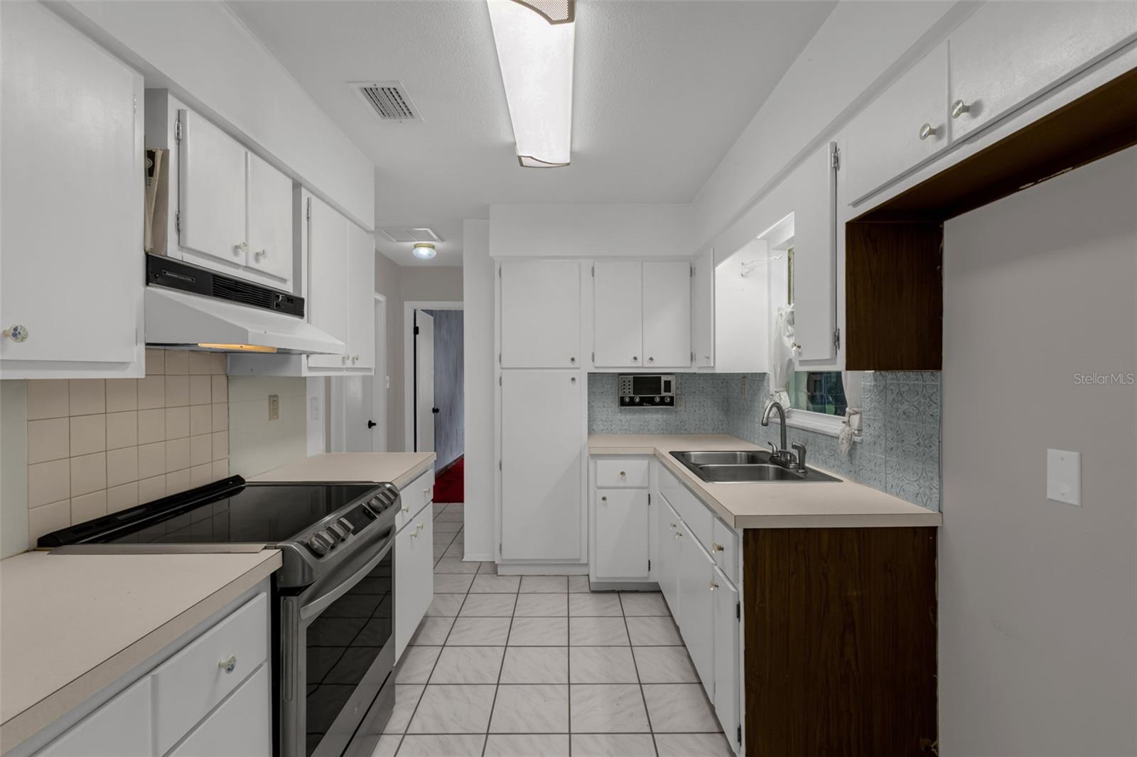 CRESCENT COVE - Residential