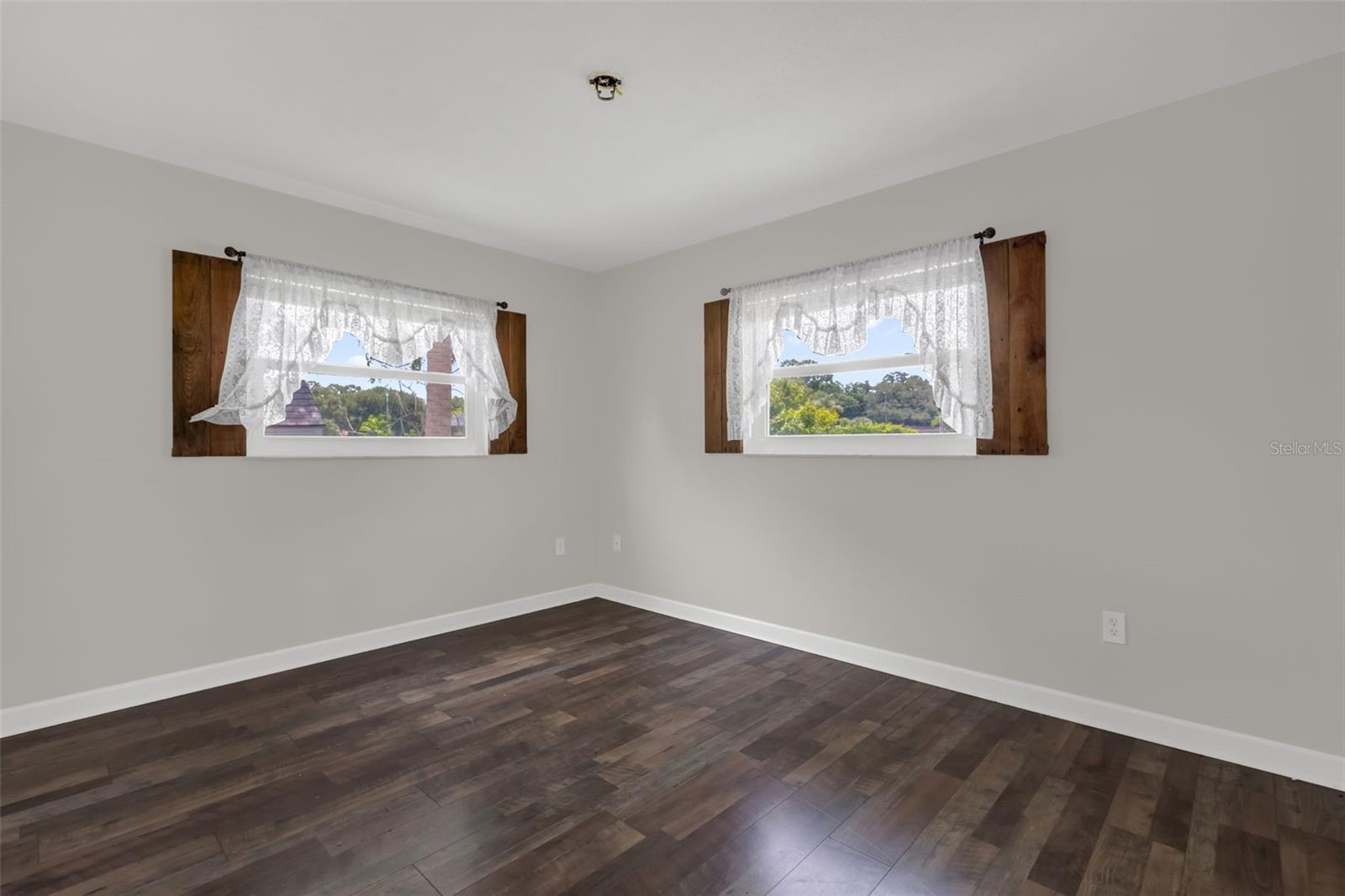 CRESCENT COVE - Residential