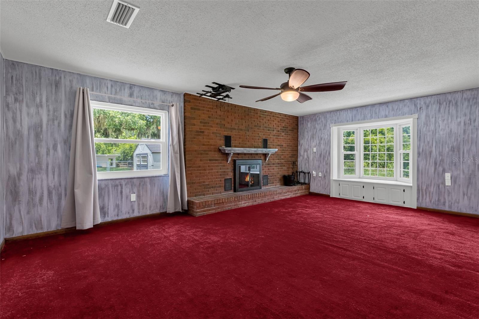 CRESCENT COVE - Residential
