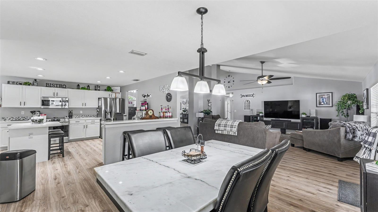 BLACKWATER OAKS - Residential