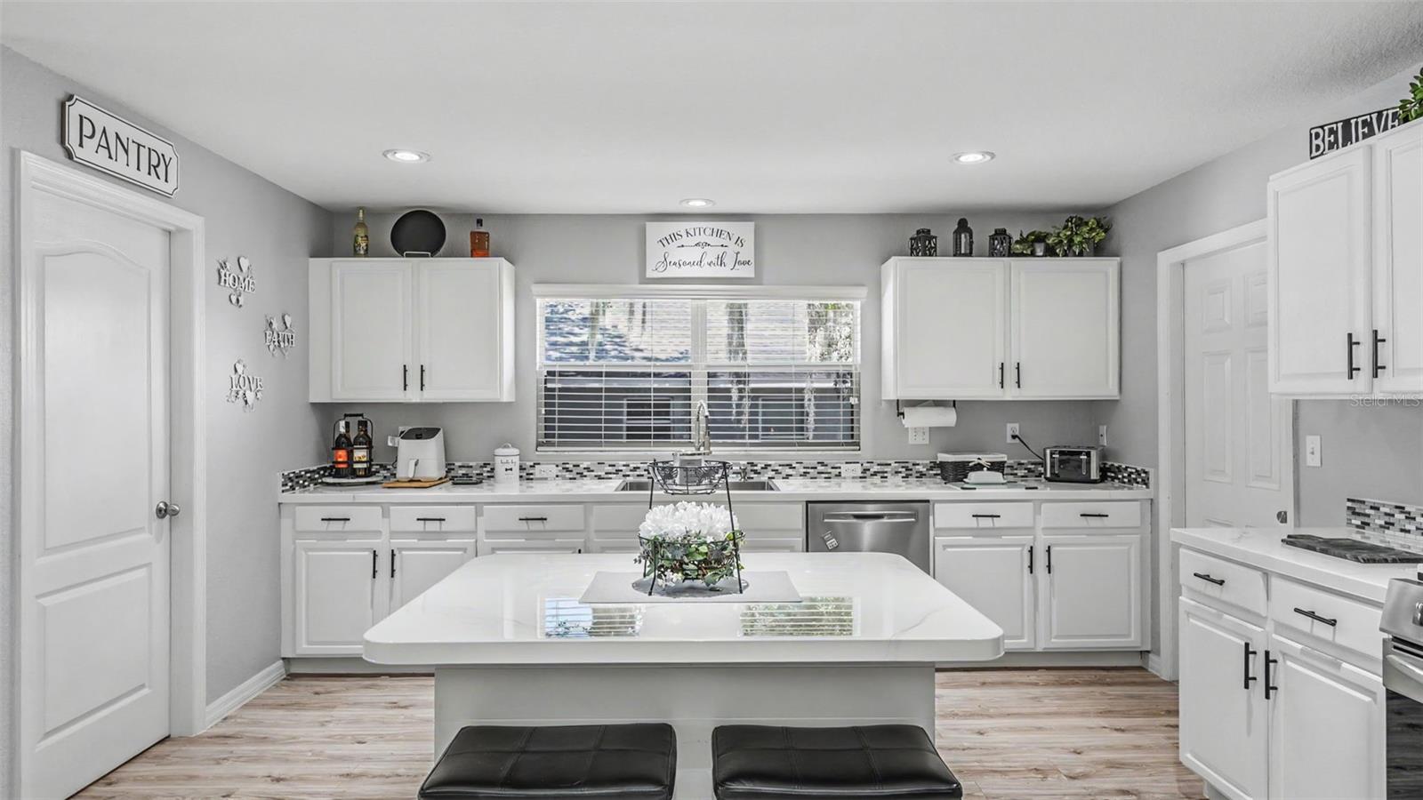 BLACKWATER OAKS - Residential