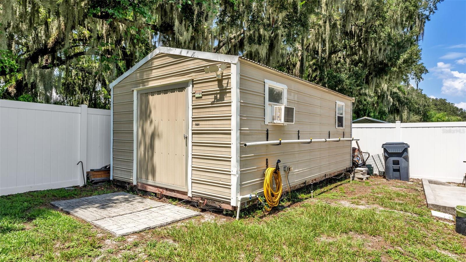 BLACKWATER OAKS - Residential