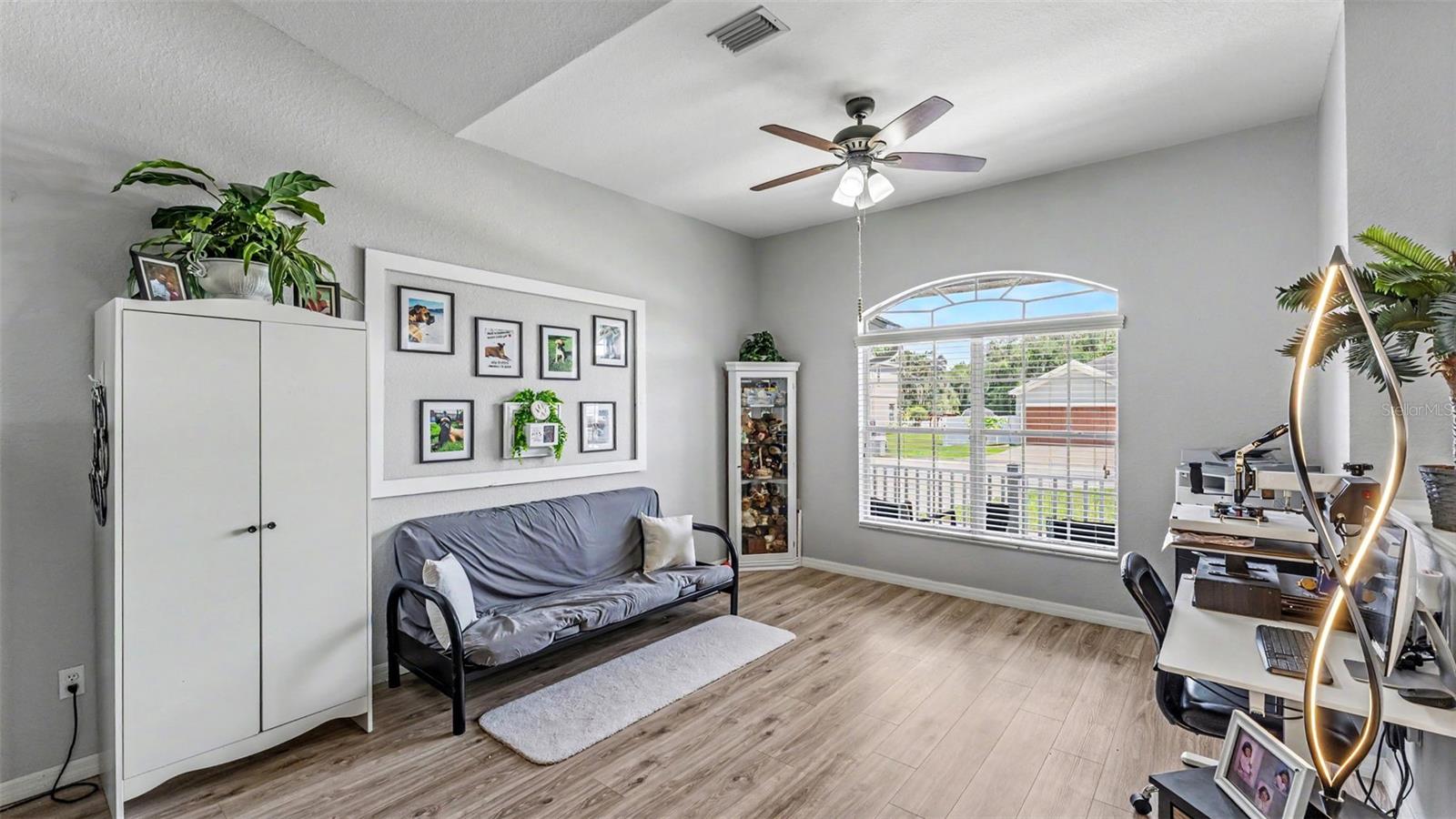 BLACKWATER OAKS - Residential