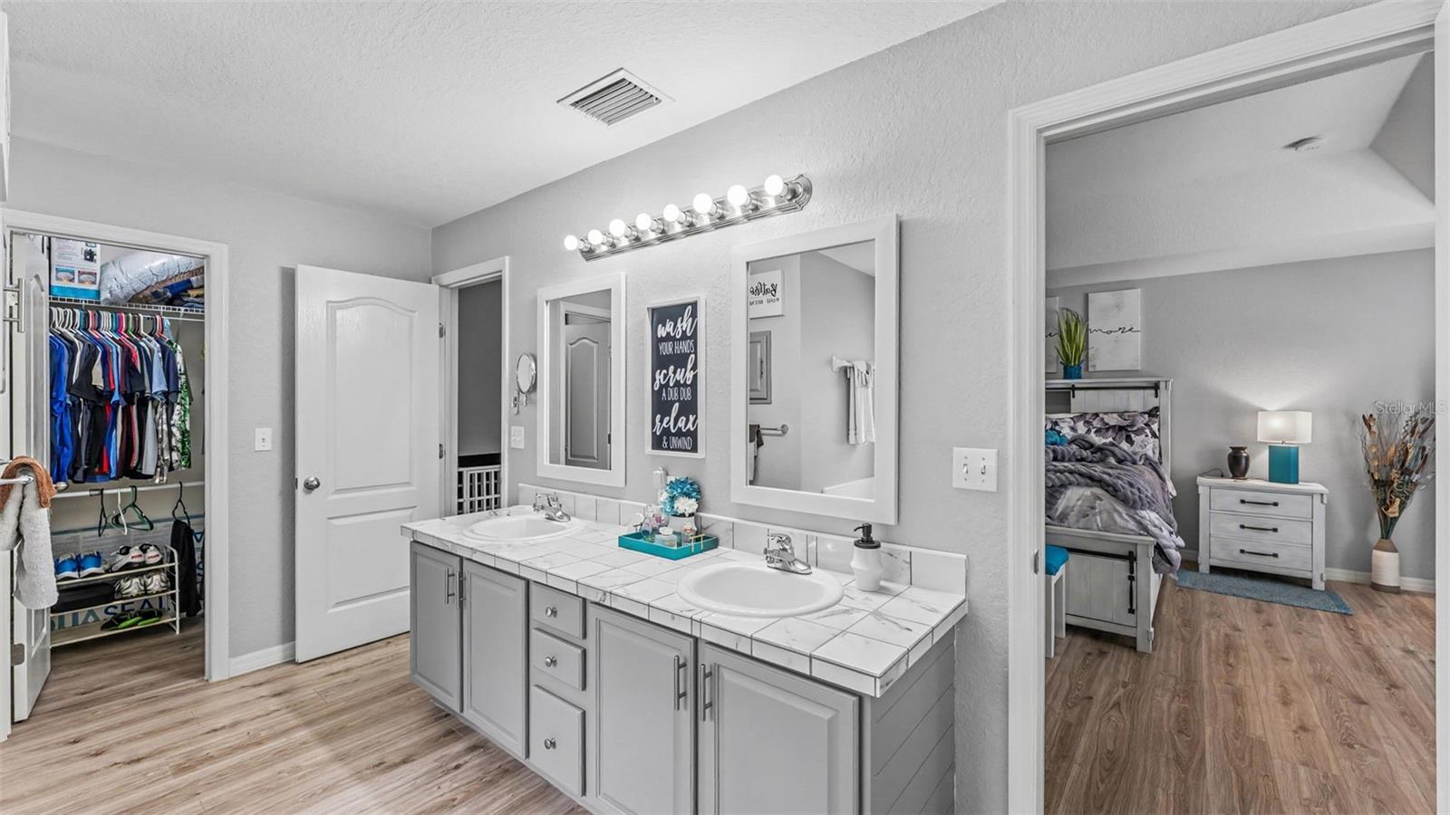 BLACKWATER OAKS - Residential