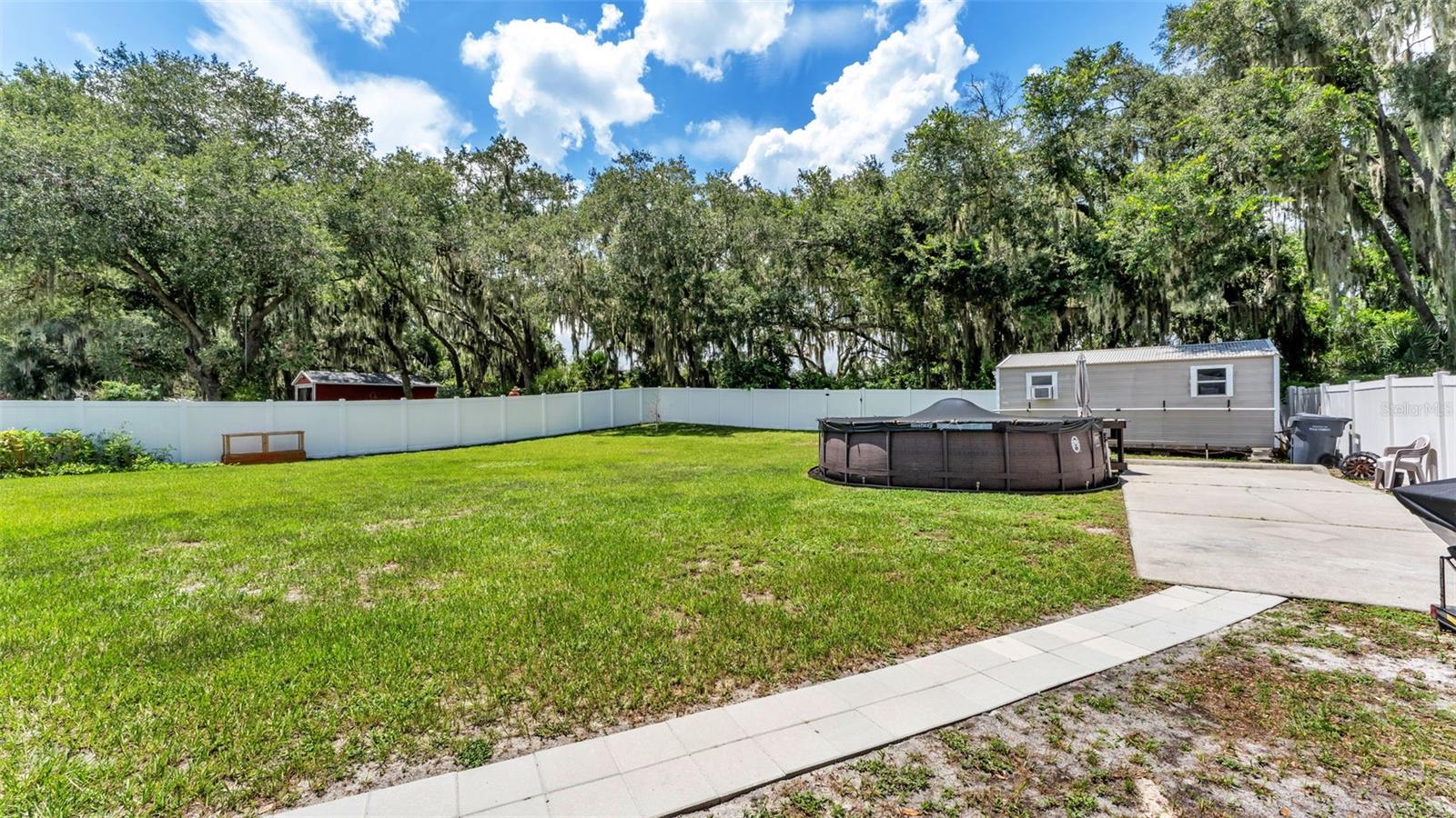 BLACKWATER OAKS - Residential