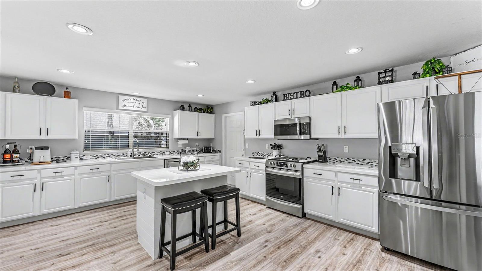 BLACKWATER OAKS - Residential