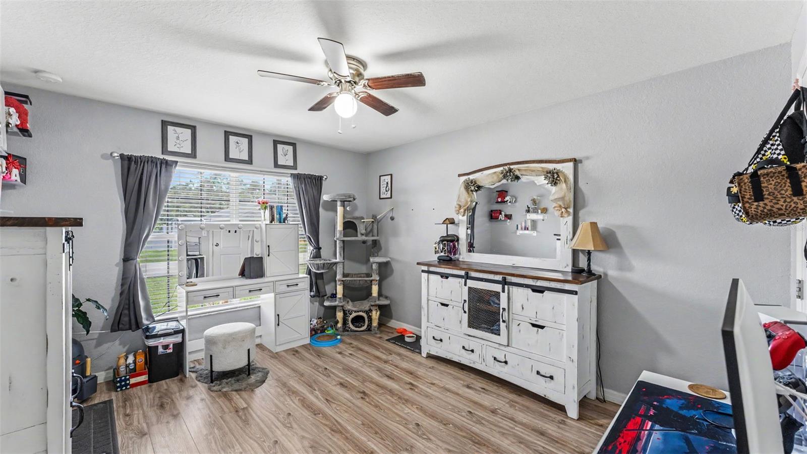 BLACKWATER OAKS - Residential
