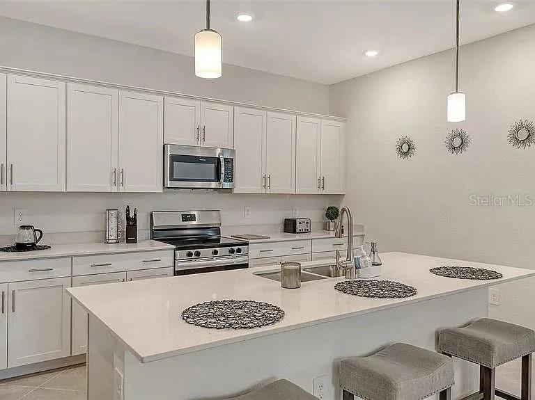 ANTIGUA/WELLEN PARK - Residential Lease