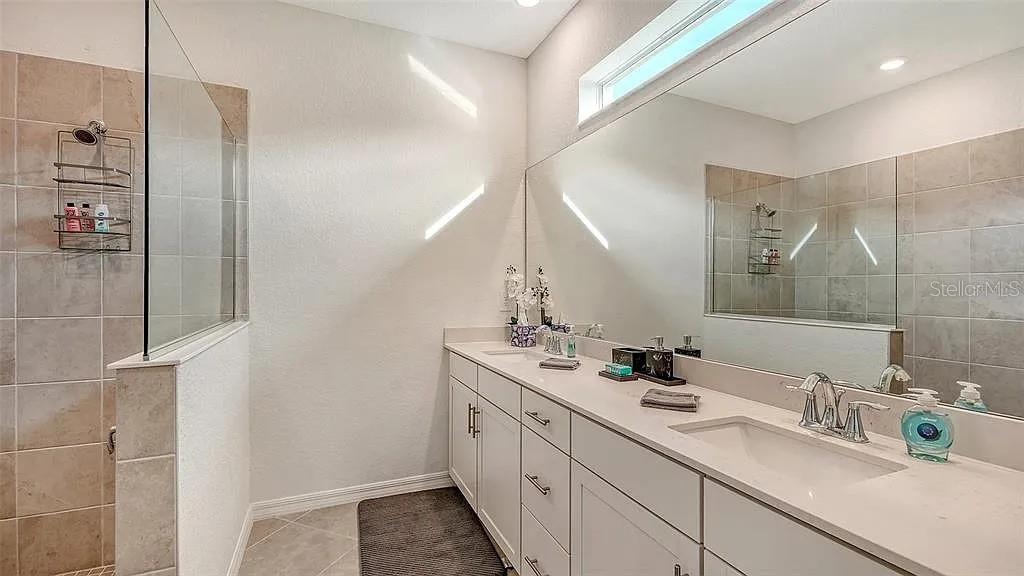 ANTIGUA/WELLEN PARK - Residential Lease