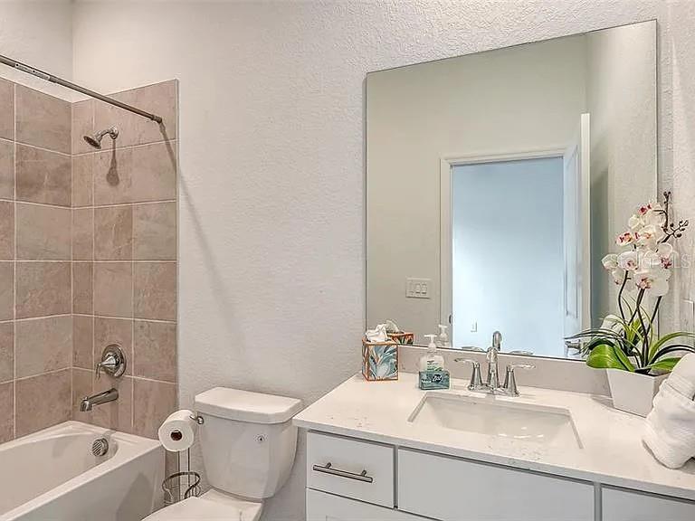 ANTIGUA/WELLEN PARK - Residential Lease