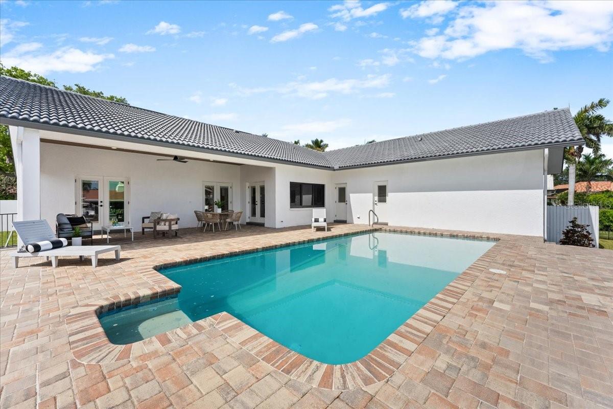 BAYWAY ISLES - Residential