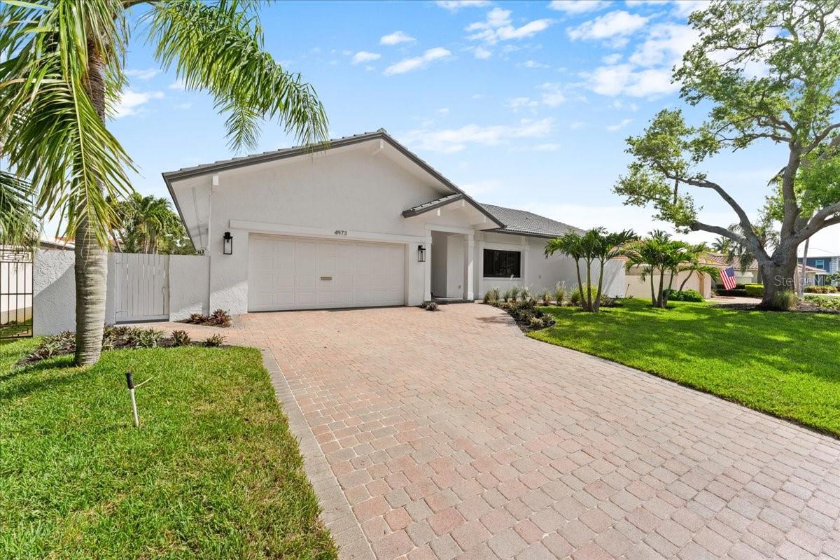 BAYWAY ISLES - Residential
